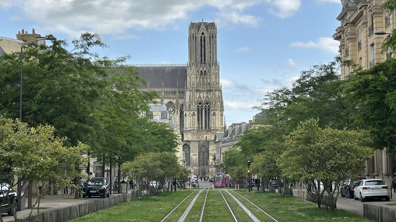 Vue de Reims : la cathédrale Notre-Dame
