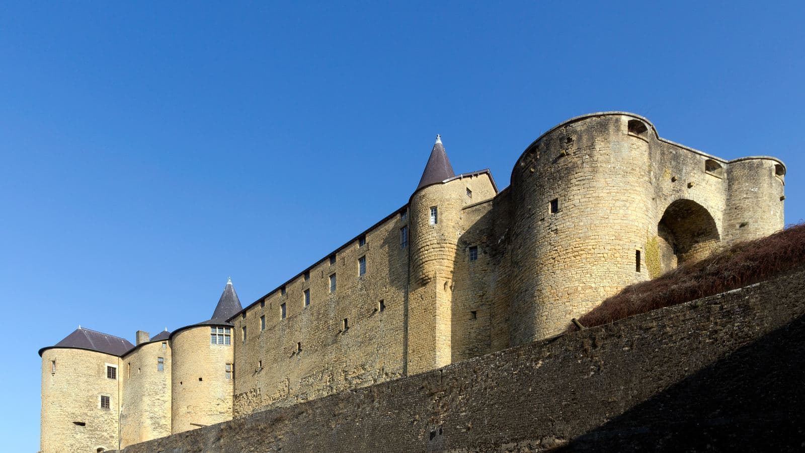 Vue de Sedan : le château fort
